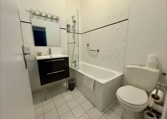 Les Lys D'or סומור